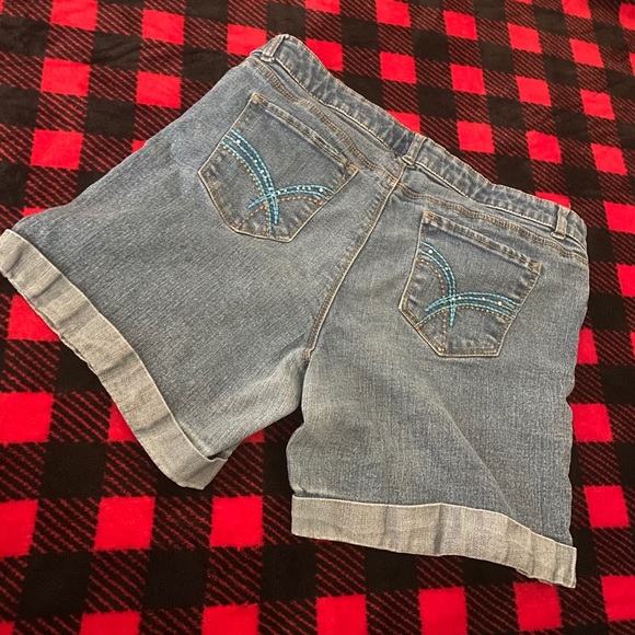 Iight washed Short Arizona Jeans - Picture 2 of 2